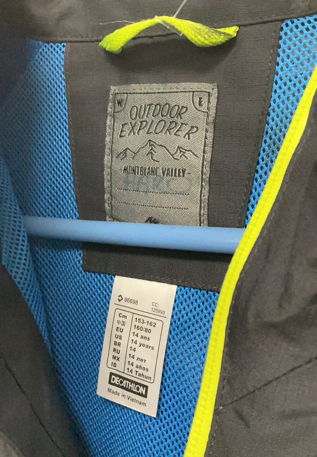Outdoor Explorer Windbreaker Jacket - Y14