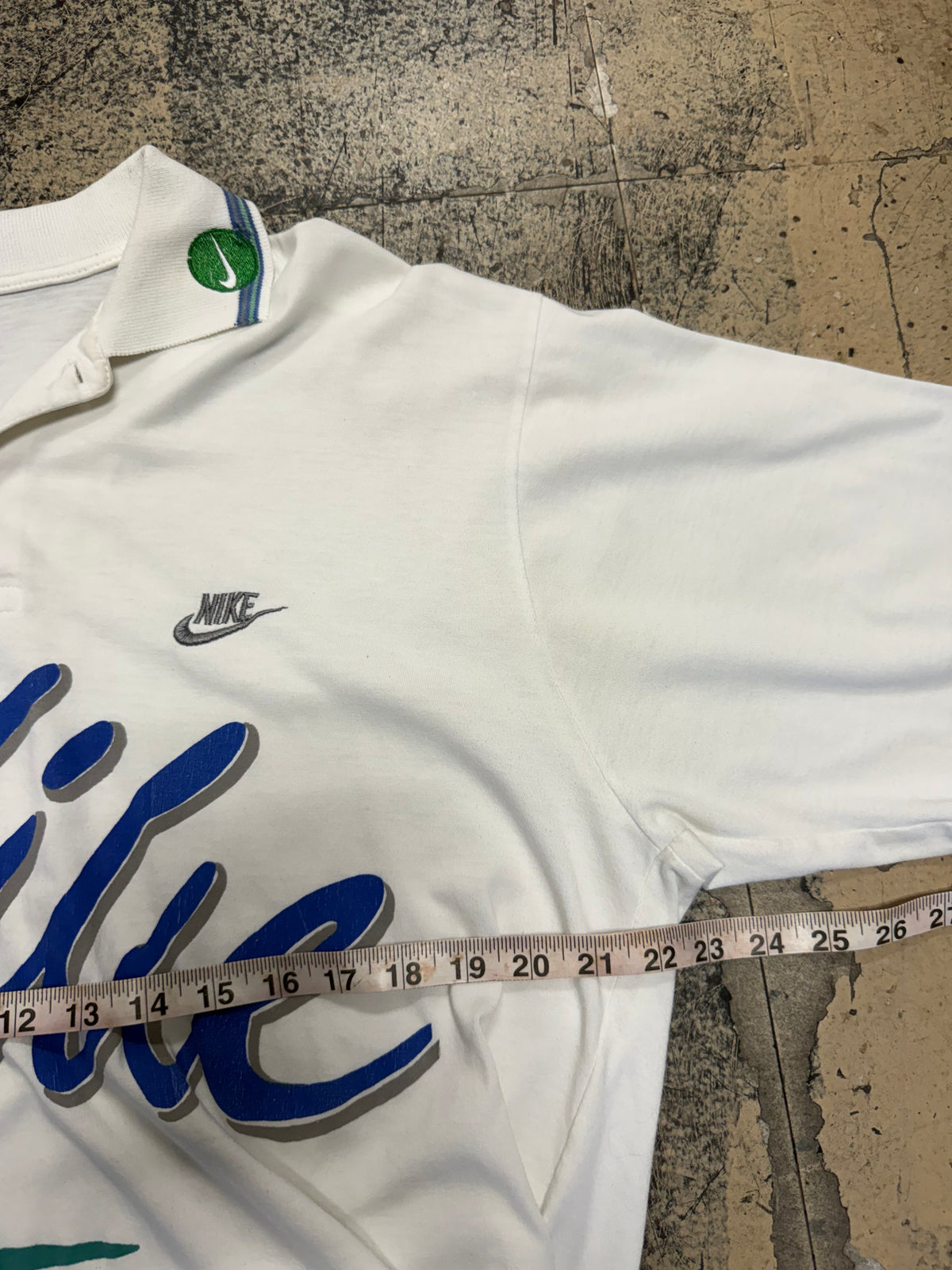 Vintage Nike Shirt - White