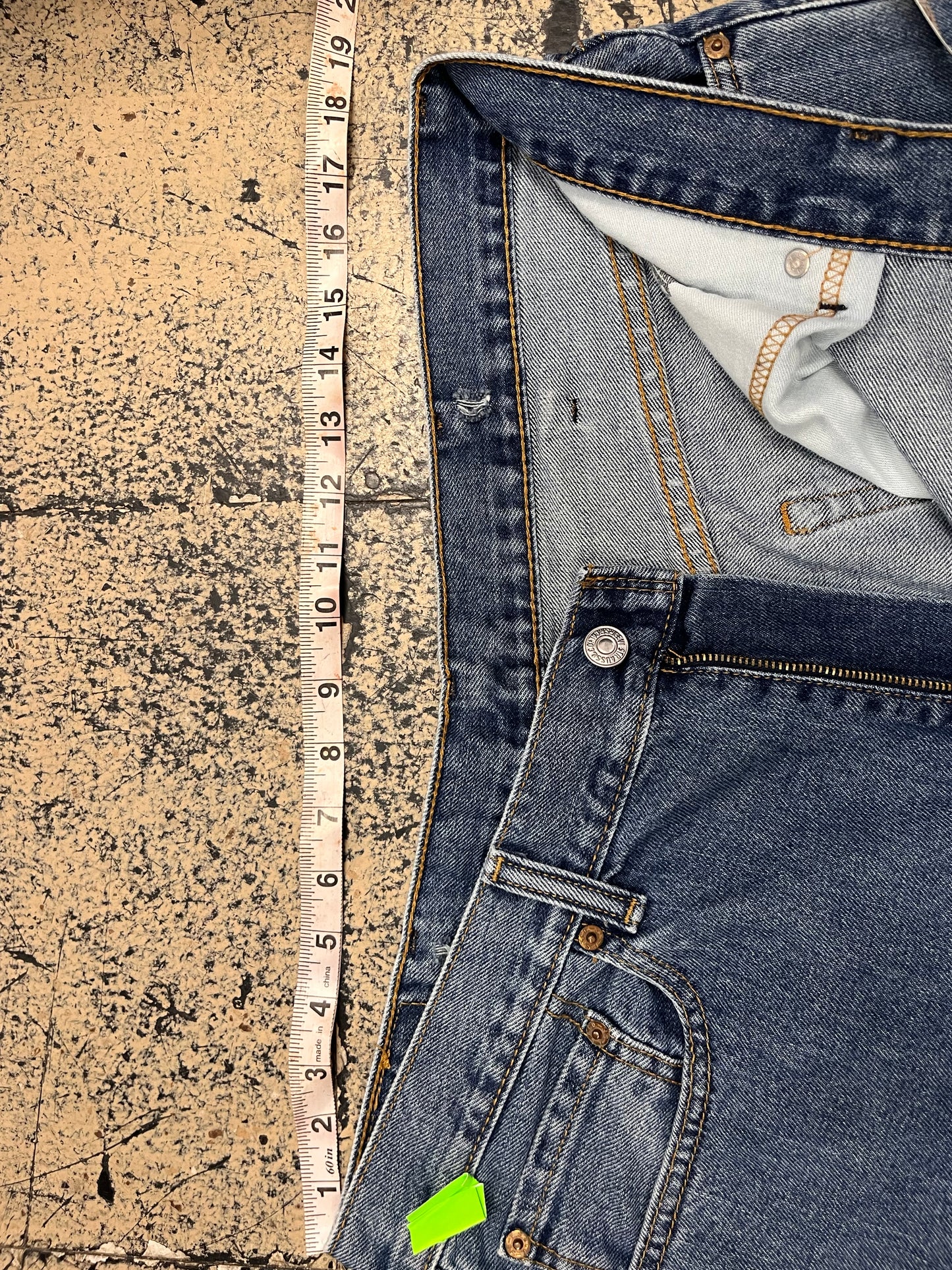 Levi’s 550 Jeans 38x32 - Relaxed Fit/Medium Wash