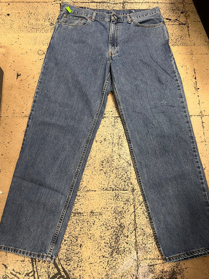 Levi’s 550 Jeans 38x32 - Relaxed Fit/Medium Wash